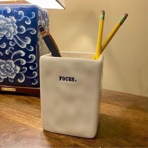 Rae Dunn “focus” Ceramic Desk/Office Accessories Pencil Holder or Vase
